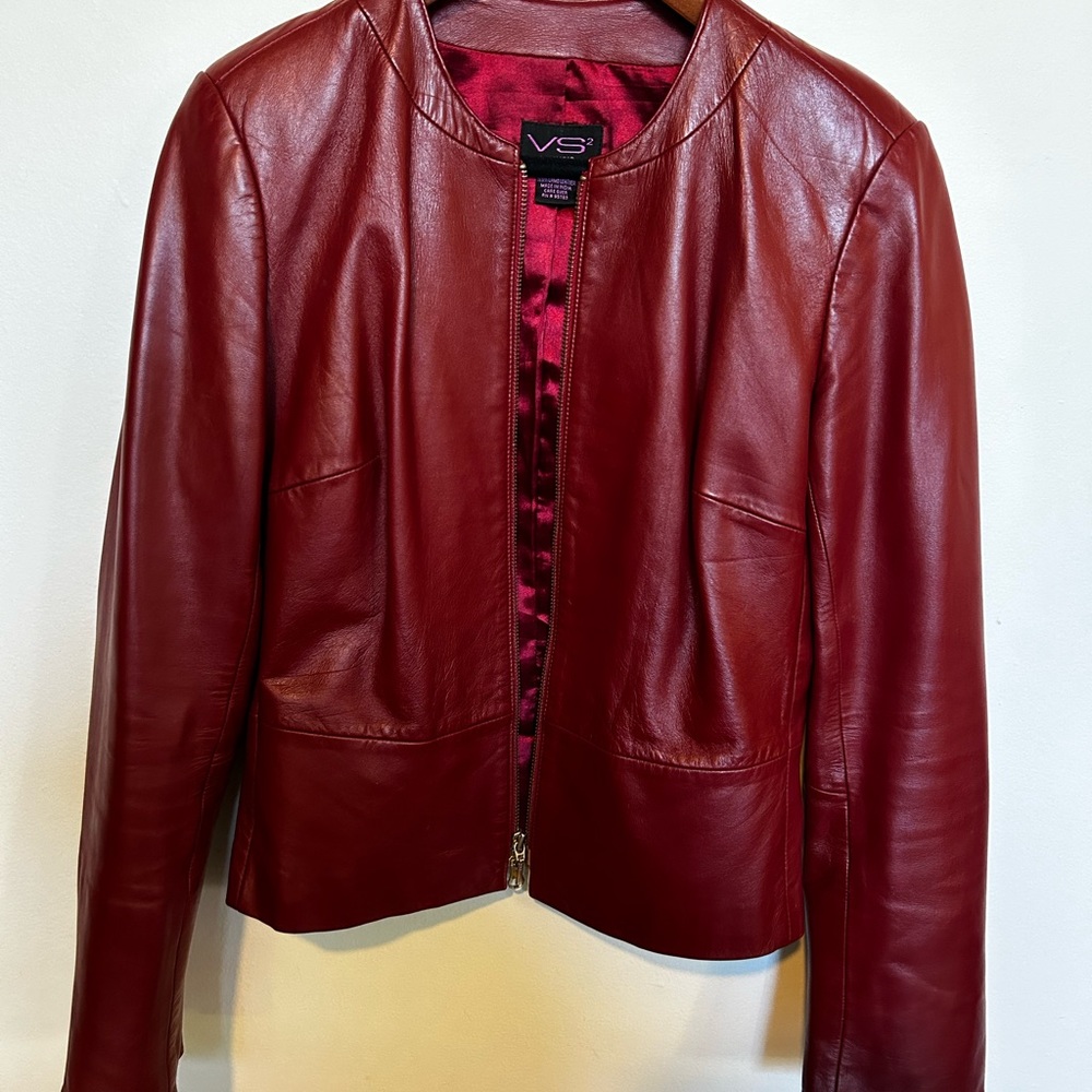 VS2 by Vakko Genuine Leather Red Jacket - Size Small. In great condition!